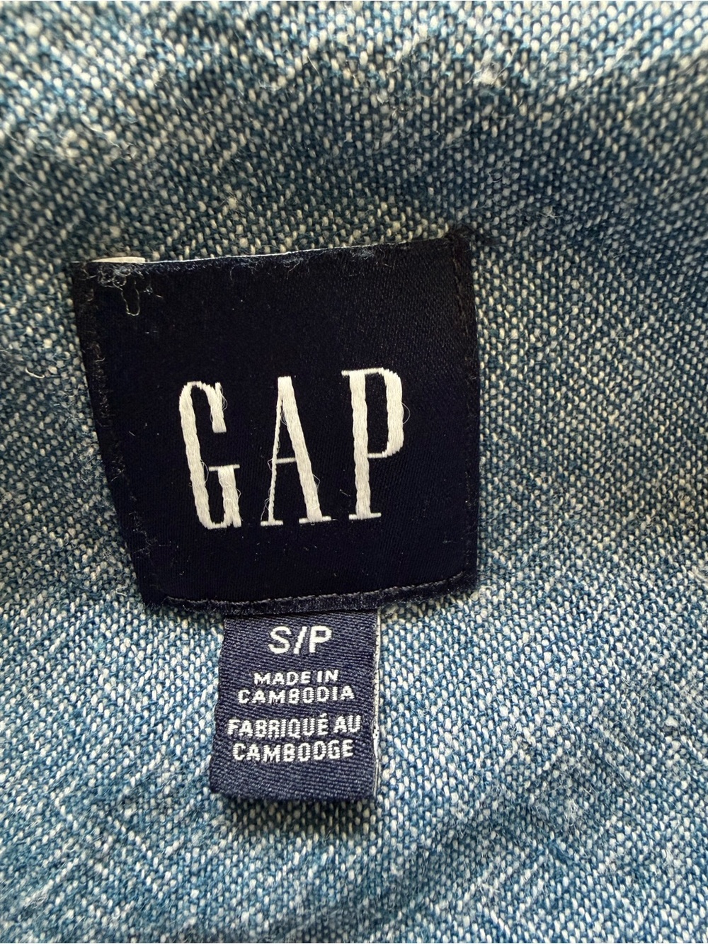 GAP Women Blue Chambray Long Sleeves Button-Down Shirt - Size S - Picture 2 of 4